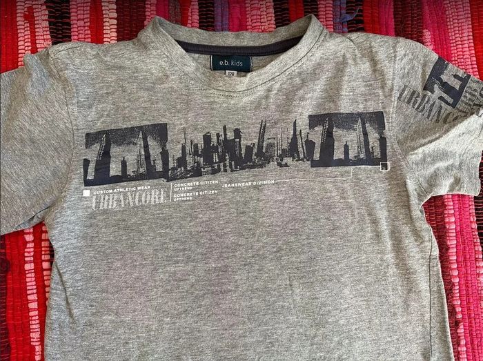 🤩 T-Shirt E.B. Kids 8 Ans 128 Neuf il est Magnifique - photo numéro 5