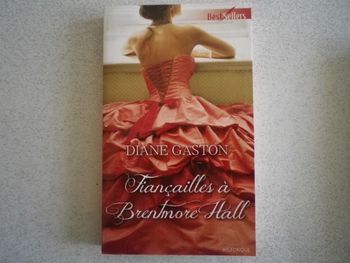 FIANCAILLES A BRENTMORE HALL