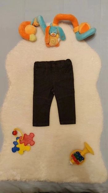 Jean slim stretch noir T. 6 mois Kiabi