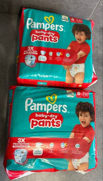 Lot 2 paquets pants Pampers taille 6 