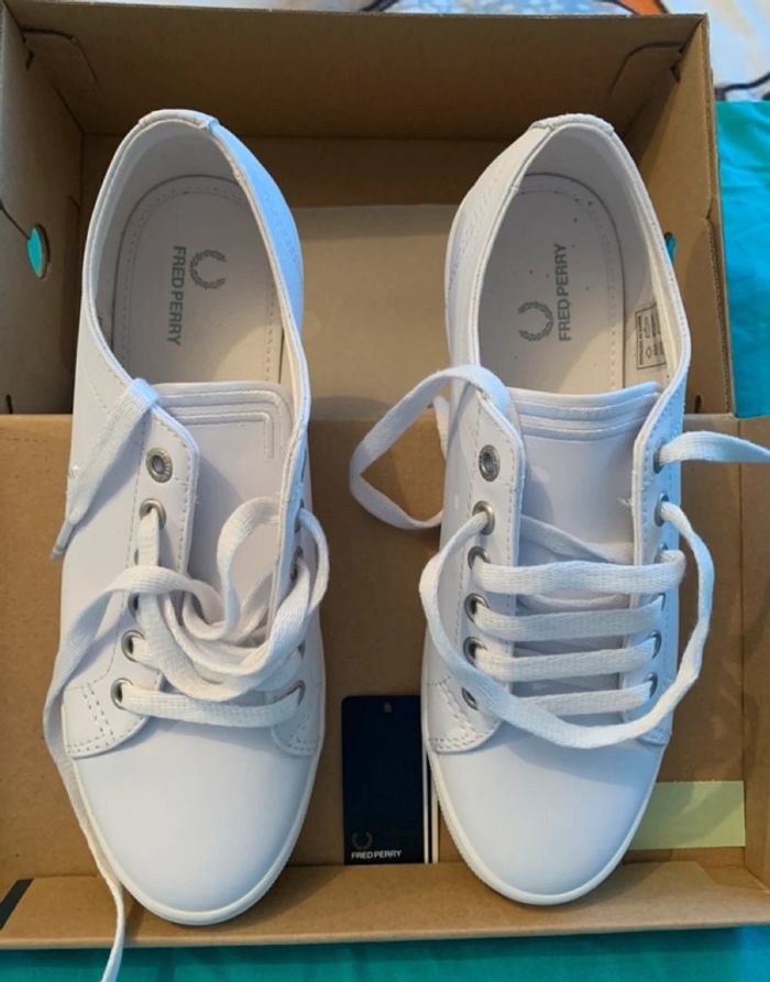 Baskets blanches Fred Perry Kingston