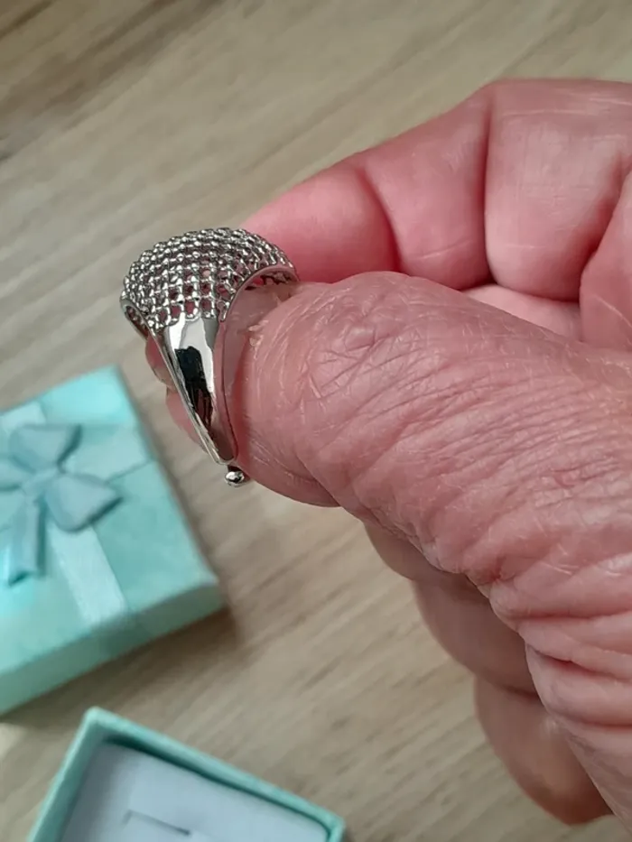 Bague filet (petits trous) couleur argentée, réglable 54/56/58 - photo numéro 3