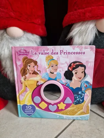 livre la valse des Princesses Disney