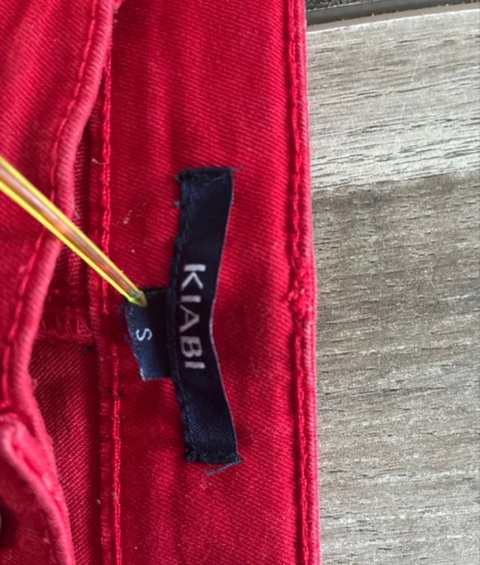 Lot de 2 jeans jaune et rouge taille S/36 camaïeu et Kiabi - photo numéro 2