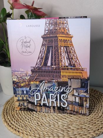 Livre amazing paris