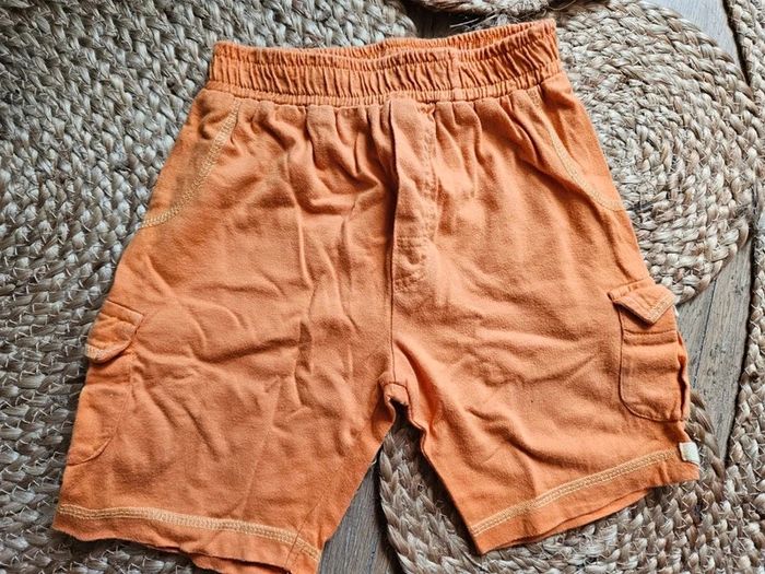 Short souple orange 2 ans
