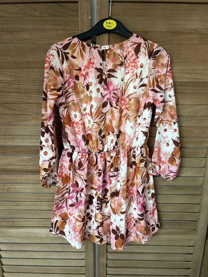 Robe fleurie taille 8 ans - photo numéro 3