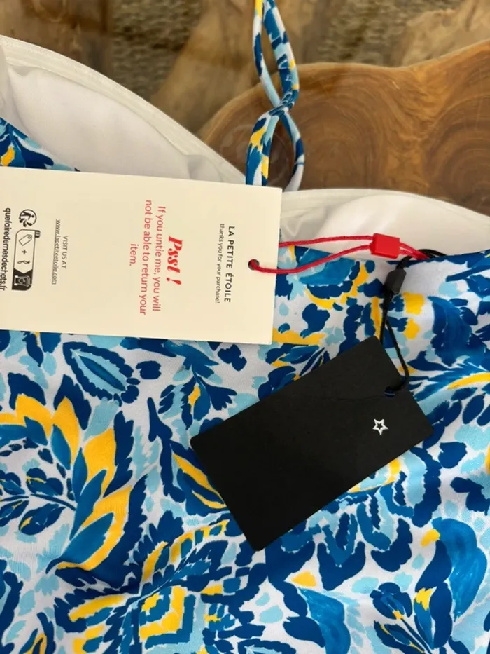 Maillot de bain 1 pièce La petite étoile bleu blanc fleurs - photo numéro 6