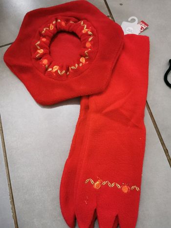 Ensemble bonnet écharpe neuf