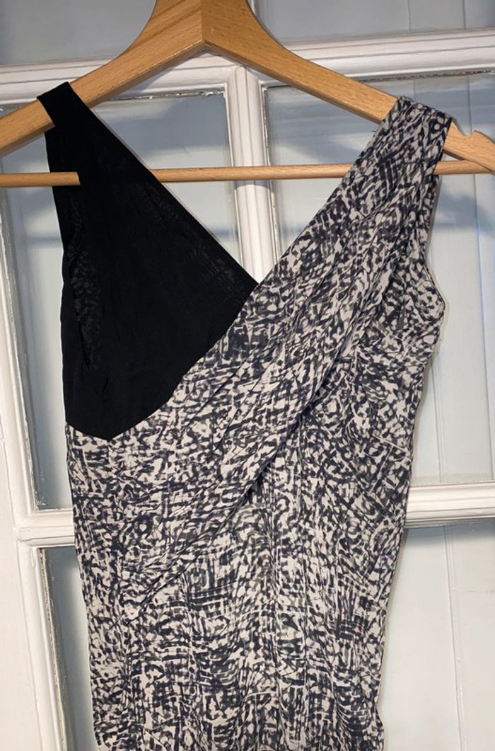 Robe en soie iro  Drapée Taille 34  valeur 279 euros - photo numéro 4