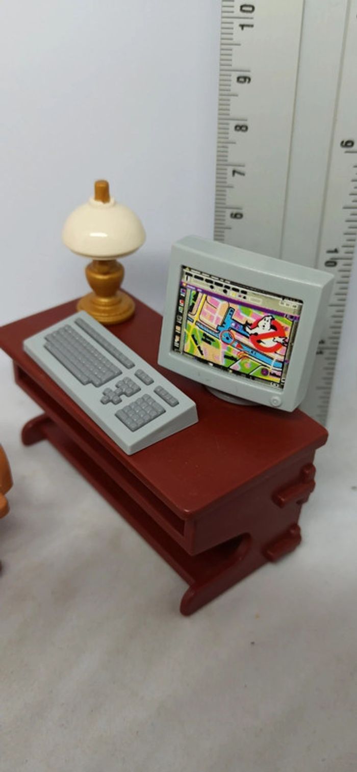 Meuble bureau avec ordinateur lampes et chaises playmobil - photo numéro 2