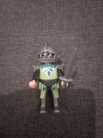 Figurine playmobil chevalier