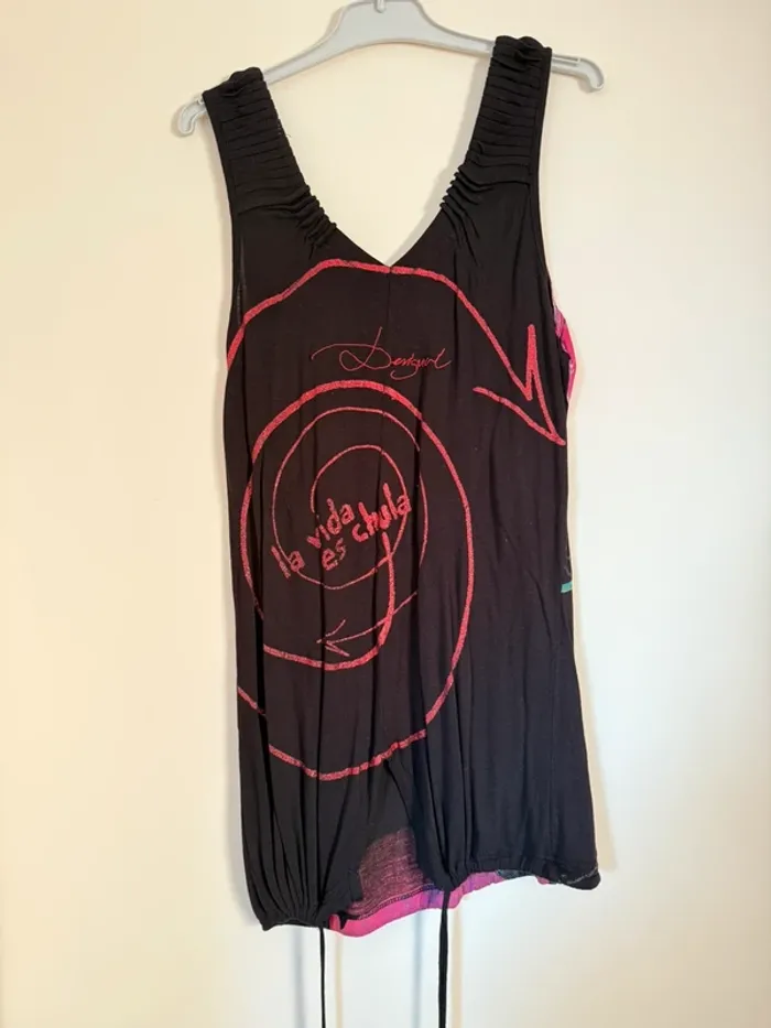 Haut desigual taille S - photo numéro 3