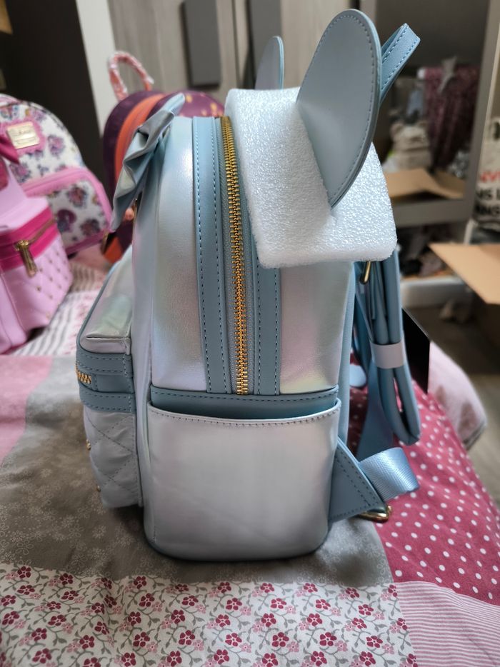 Loungefly quilted bleu irisé - photo numéro 2