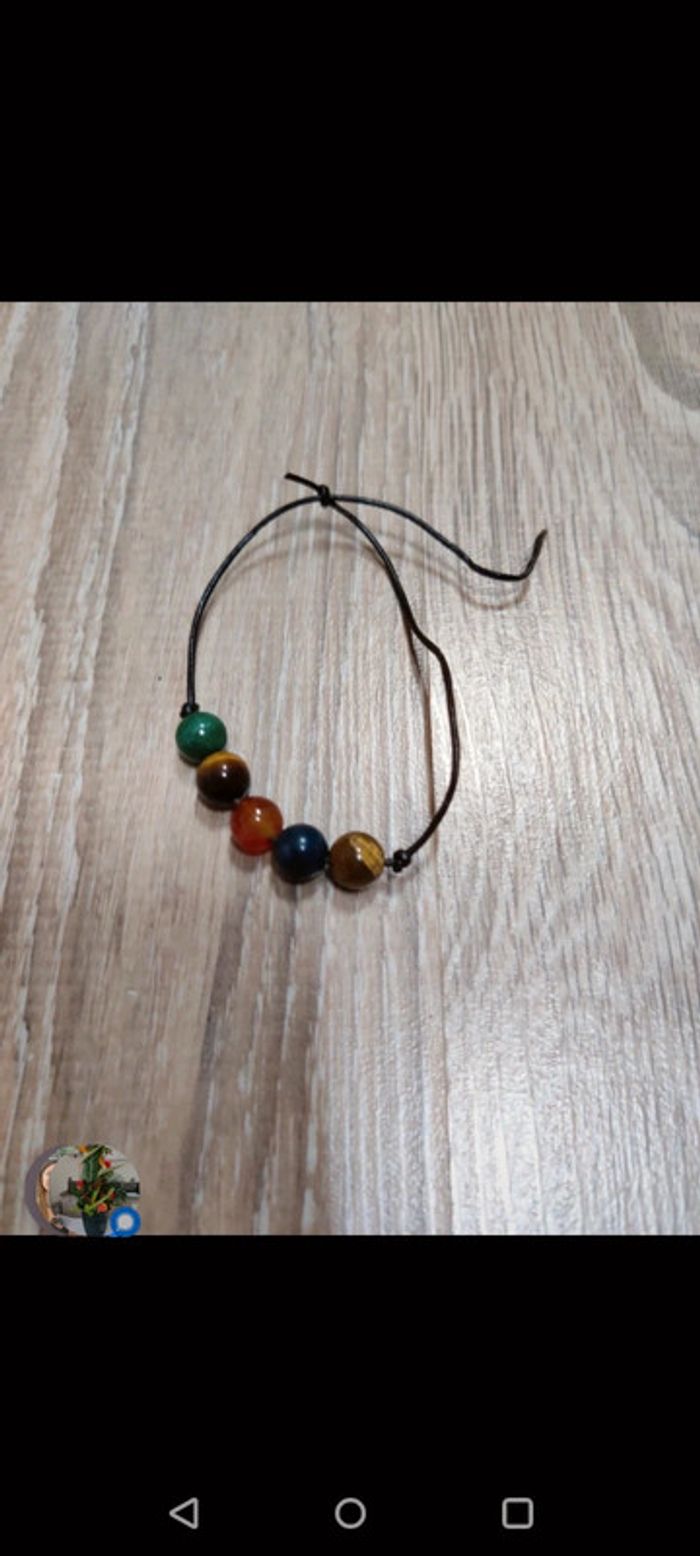 Bracelet avec cinq perles - photo numéro 3