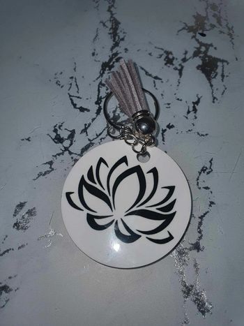 porte clé feuille lotus