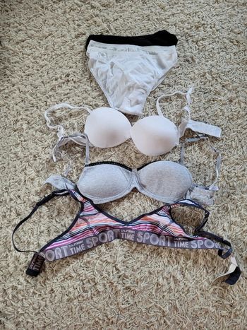 Lot sous vêtements culottes soutien-gorges