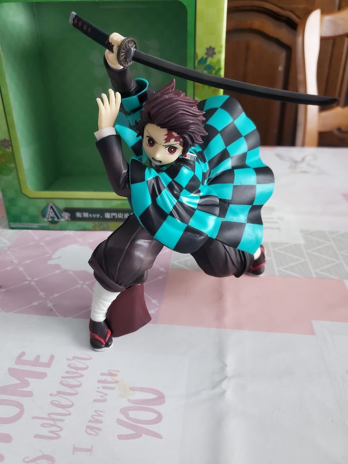 Figurine demon slayer tanjiro kamado - photo numéro 3
