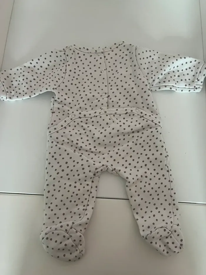 Pyjama 3 mois - photo numéro 4