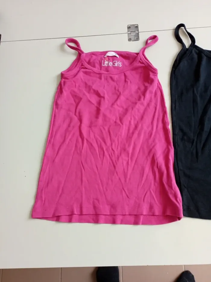 Lot de 2 débardeur un rose un noir little girl 14 ans - photo numéro 3