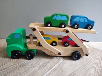 Camion en bois