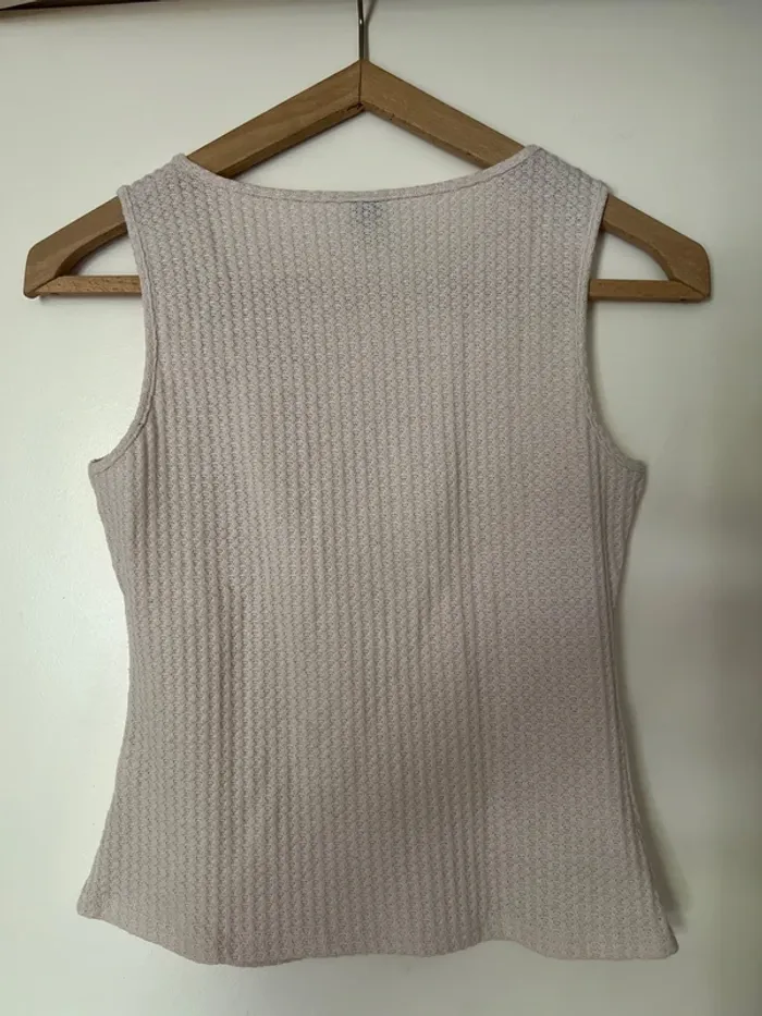 Haut beige - photo numéro 3