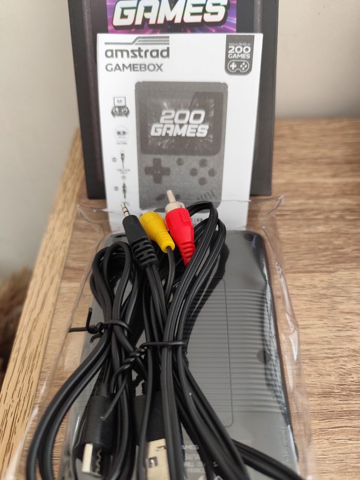 Console amstrad gamebox - photo numéro 3