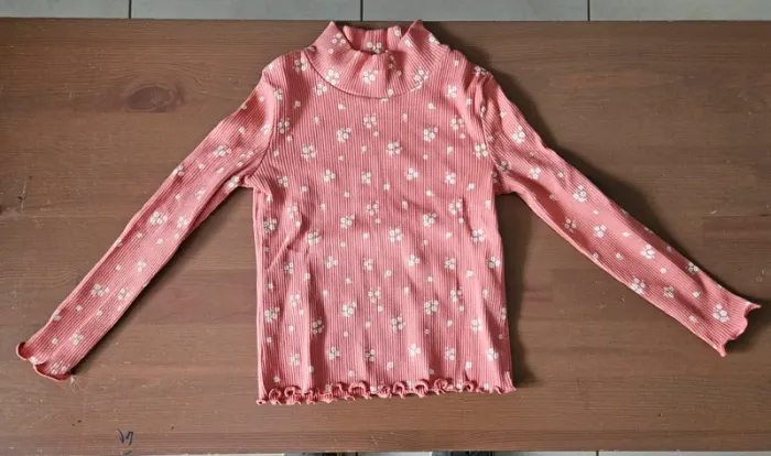 T-shirt manches longues taille 4 ans - photo numéro 9