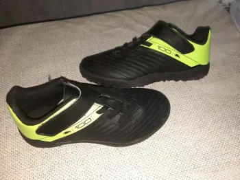 Baskets Futsal Kipsta neuves pointure 29