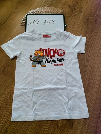 T-shirt taille 10 ans