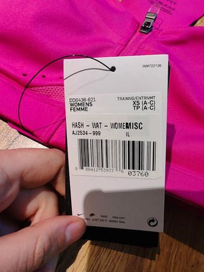 Brassière Nike neuve - photo numéro 2