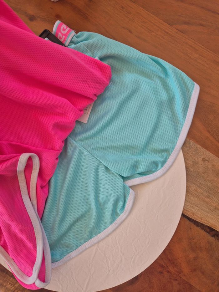 Lot de 2 shorts de sport fille Reebok 9/10 ans neuf - photo numéro 2