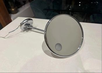 Miroir grossissant vintage avec lumière intégrée