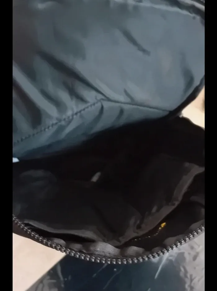 Très beau petit sac a dos noir neuf pour les affaires de sport ou goûter - photo numéro 5