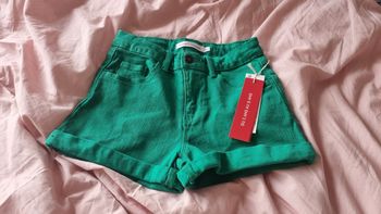 Short fille