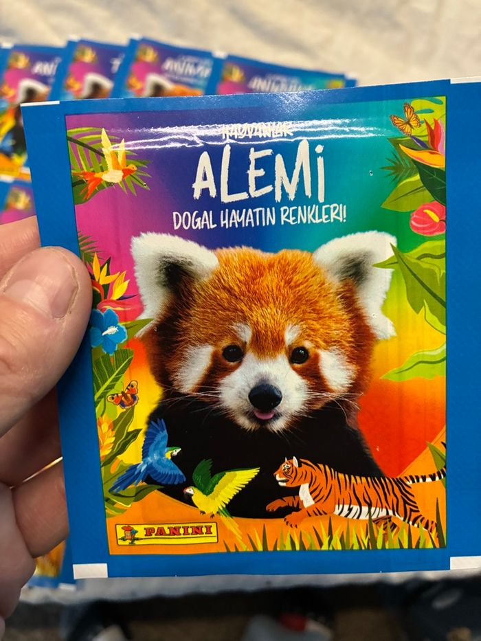 36 sachets de Stickers panini Le Monde Des Animaux mille et une couleur - photo numéro 4