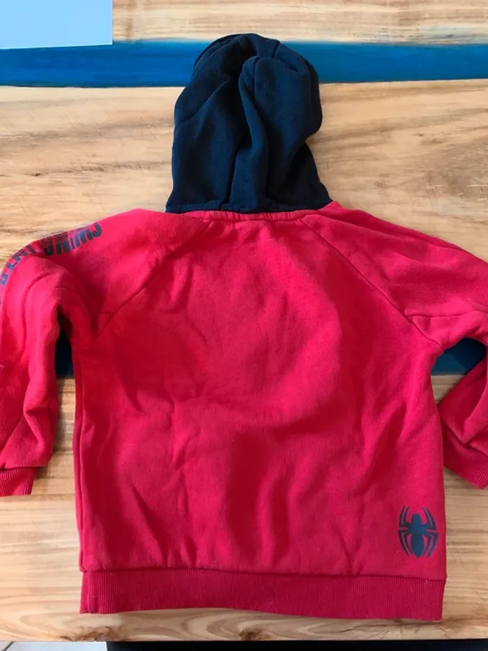 Pull avec capuche Spiderman taille 8 ans - photo numéro 6