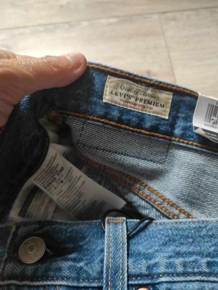Short levis taille 37 neuve 501 - photo numéro 4