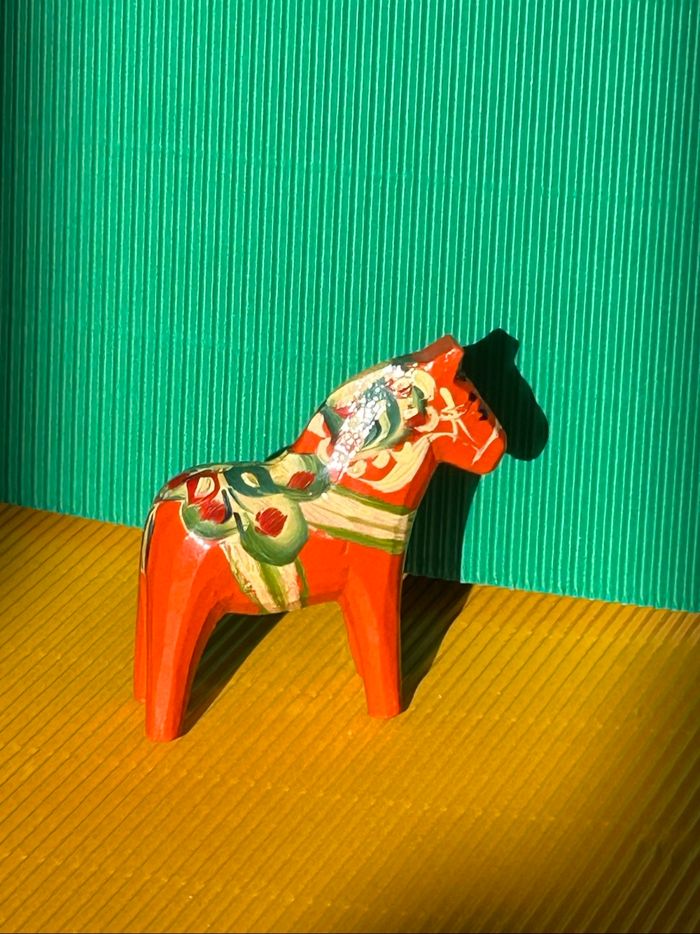 Cheval Dala vintage suédois - années 50/60, rouge/orangé, fait main, pièce rare - photo numéro 7