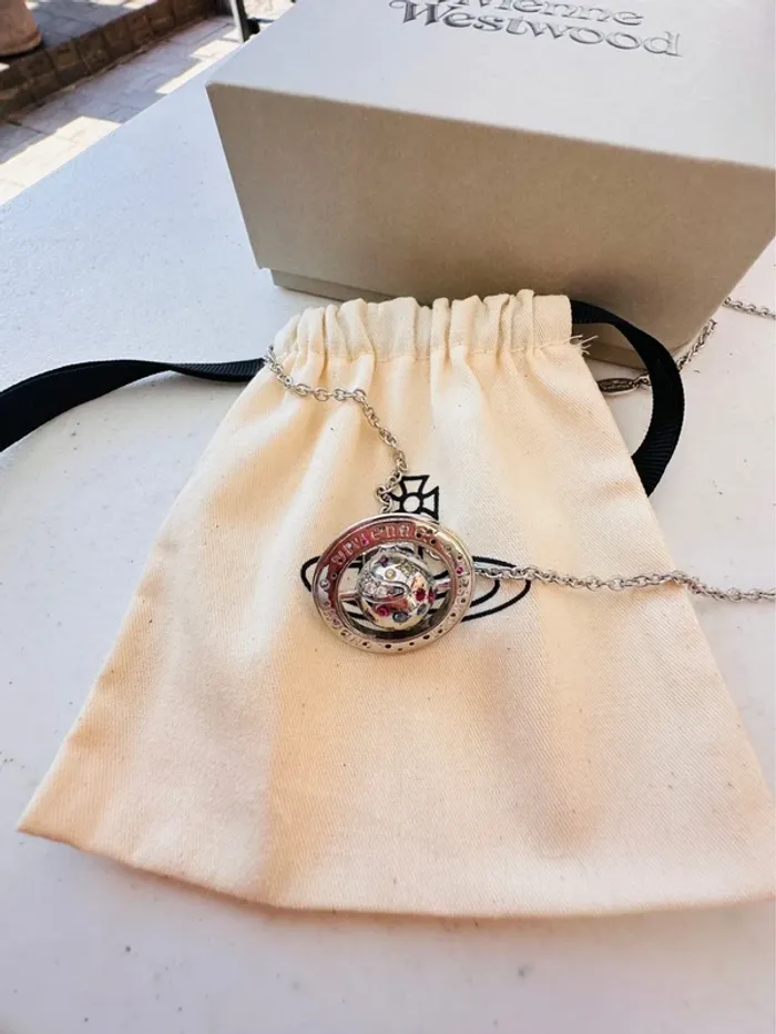 🪐Collier Vivienne Westwood Orbite argenté avec étoiles colorées - photo numéro 5