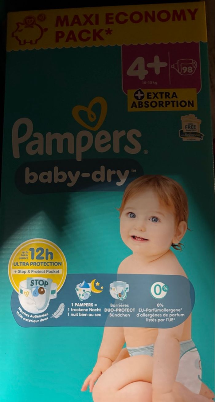 Couches Pampers taille 4+