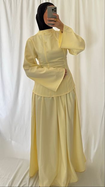 Ensemble blouse et jupe longue jaune
