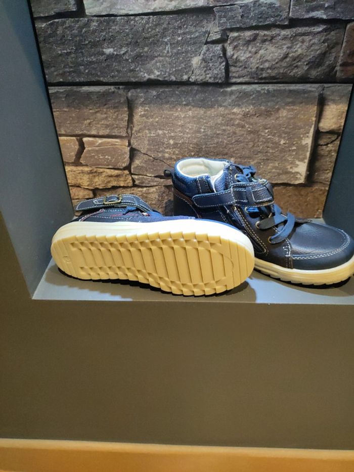 Chaussures montantes garçon 32 neuves - photo numéro 3