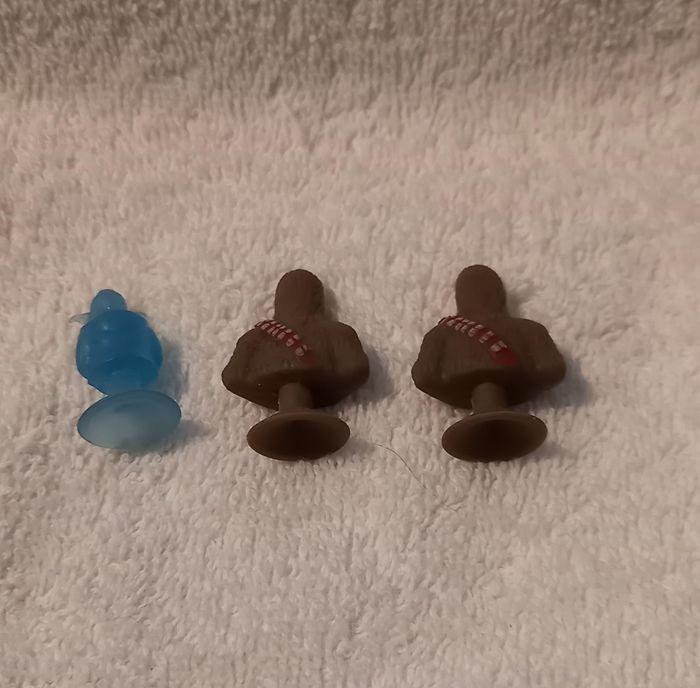 lot 3 miniatures figurines Star Wars Yoda Chewbacca plastique souple ventouse - photo numéro 3