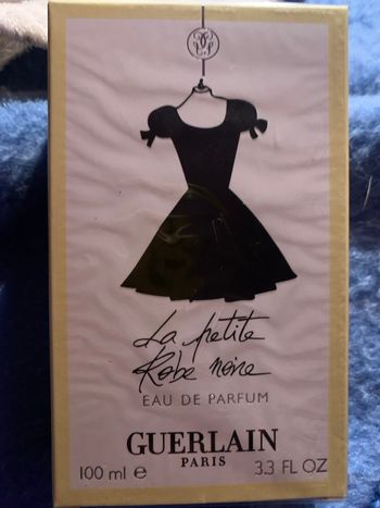 Parfum la petite robe noir
