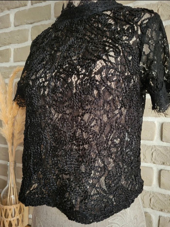 Blouse en dentelle noire Zara - Neuve avec étiquette - photo numéro 10
