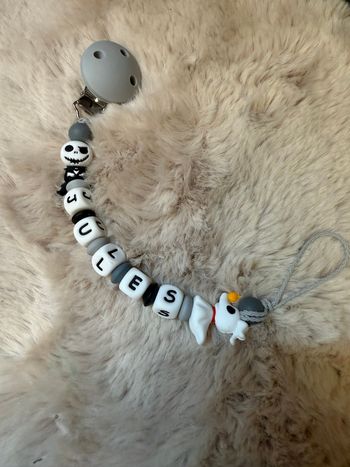 Attache tétine jack skellington