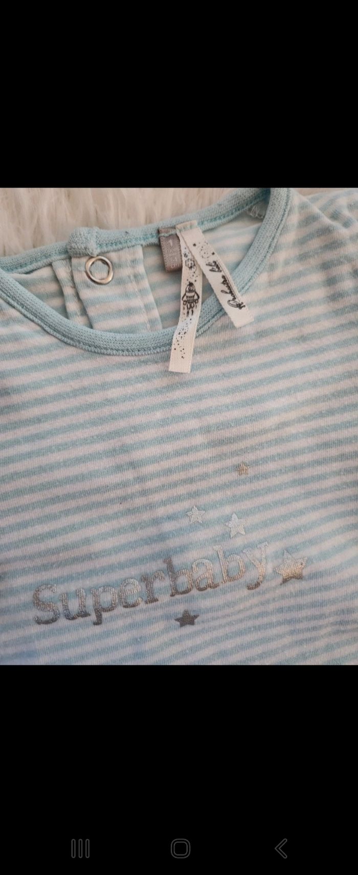 Lot 2 Tee shirts 1 mois - photo numéro 2