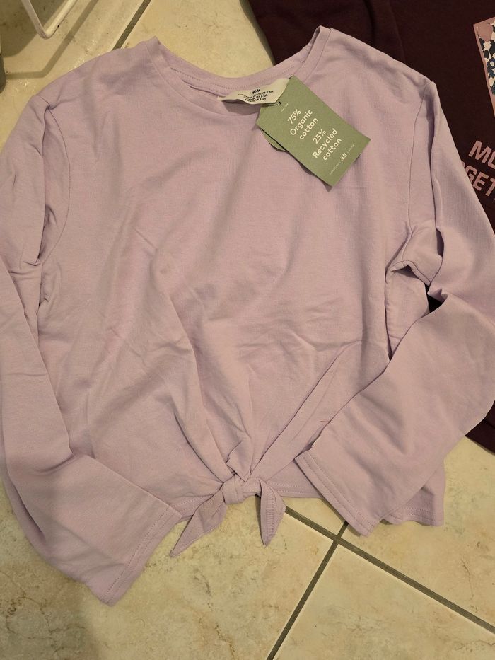 NEUFS (non portés)🏷🏷🤩😍🥰 superbes  sweat et teeshirt ml 10 ans fille 🩷🩷🩷🤩 - photo numéro 5