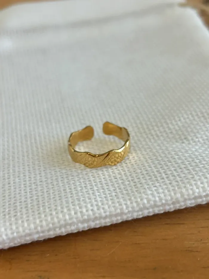 Bague dorée style vintage - photo numéro 2
